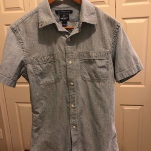 Slim fit denim short sleeve shirt